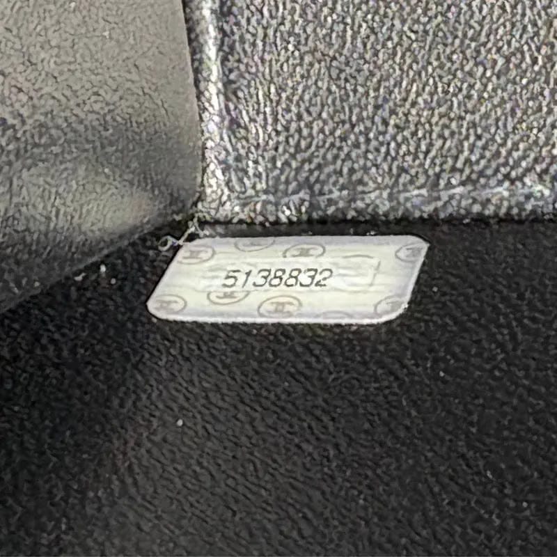 HA029 - CHANEL Vintage Black Calfskin Quilted Handbag