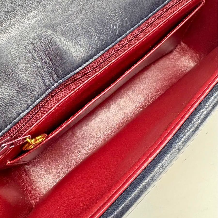 KA748 - CHANEL Vintage Navy Lambskin Horizontal Stripes Flap Bag