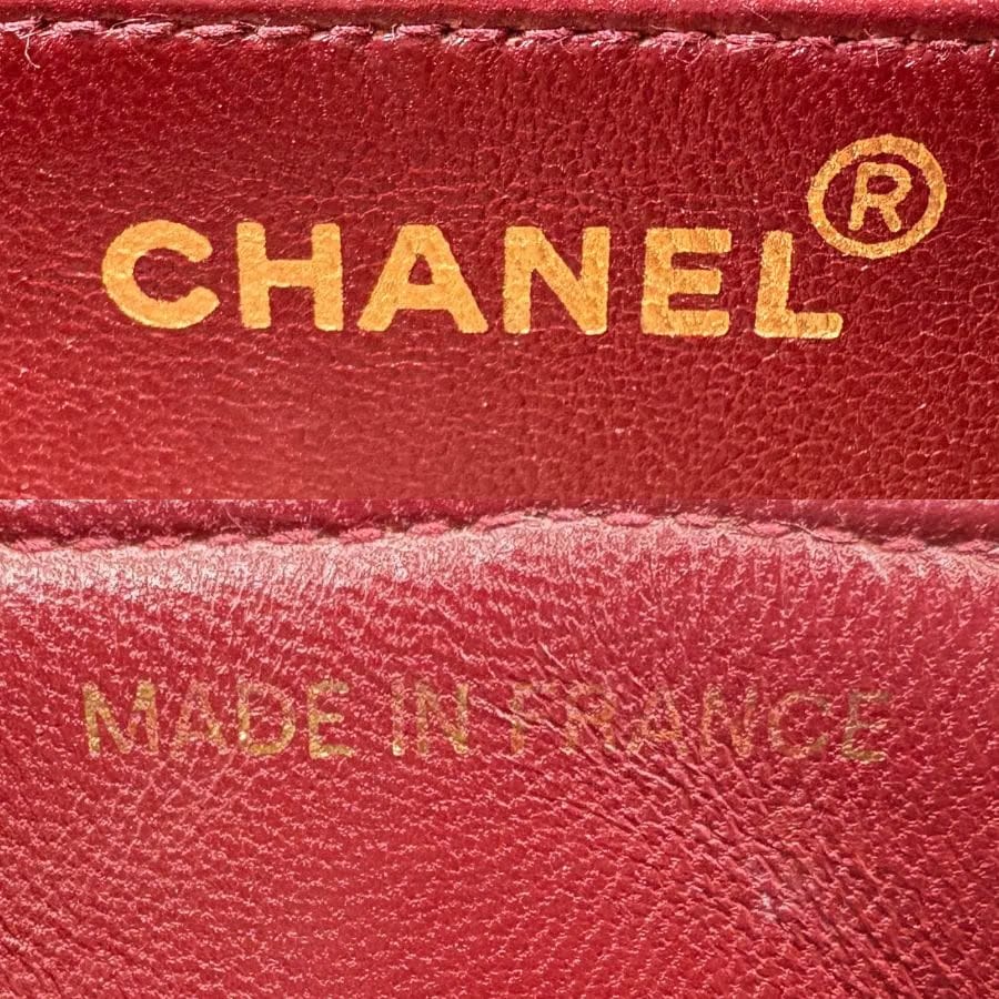 CS044 - CHANEL Vintage Black Lambskin 22cm Diana Flap Bag