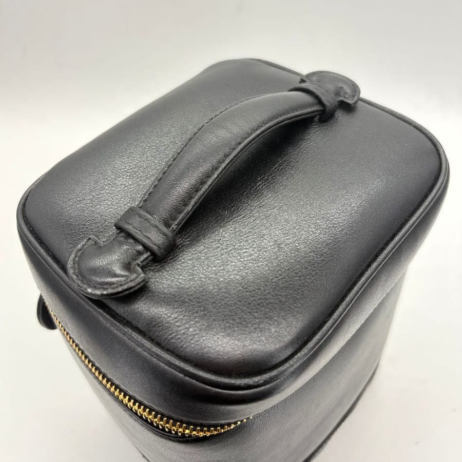 CS059 - CHANEL Vintage Black Lambskin Vanity Case Bag