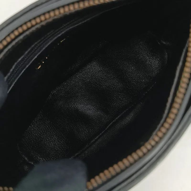 JAH233 - CHANEL Vintage Black Lambskin Quilted Camera Bag