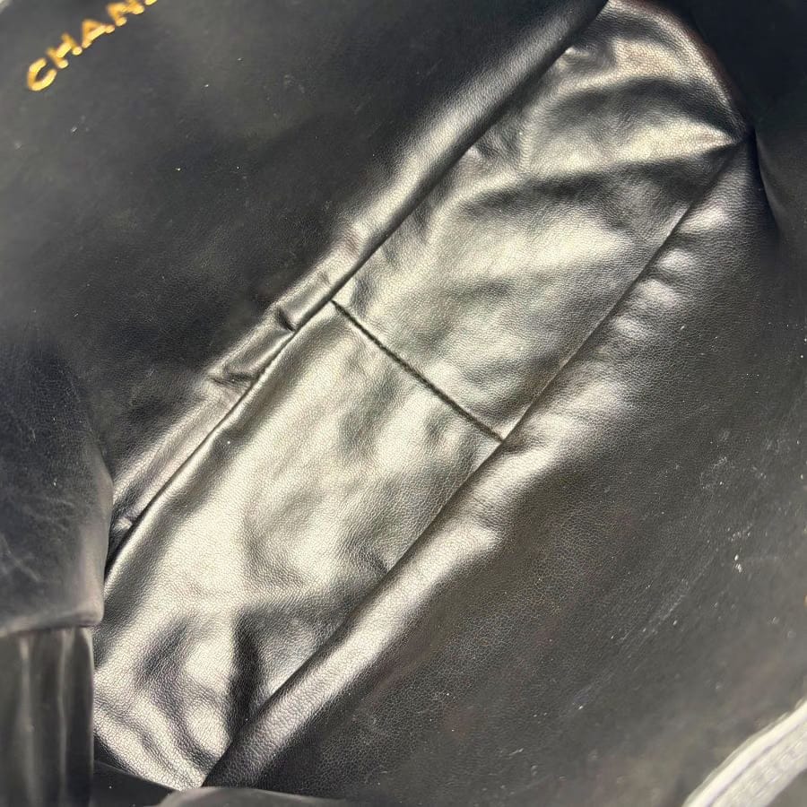 JW967 - CHANEL Vintage Black Lambskin Camera Bag