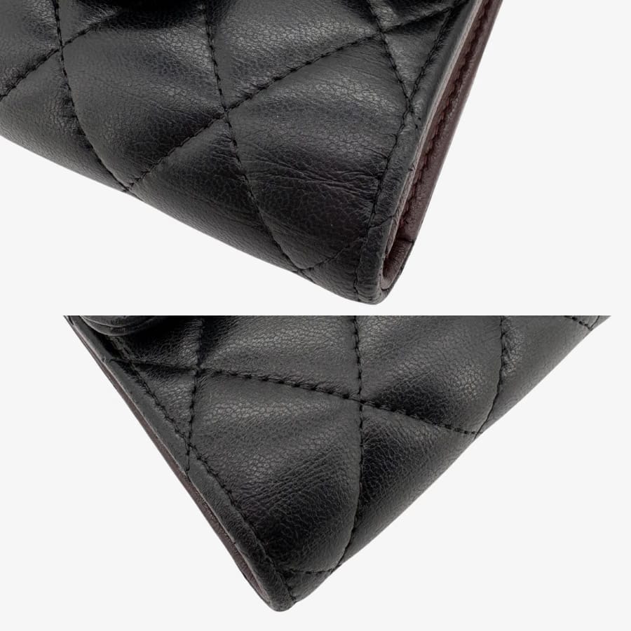 CS097 - CHANEL Vintage Black Lambskin Wallet