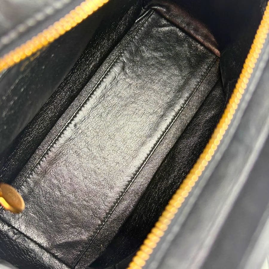 RG368 - CHANEL Vintage Black Lambskin Quilted Handbag
