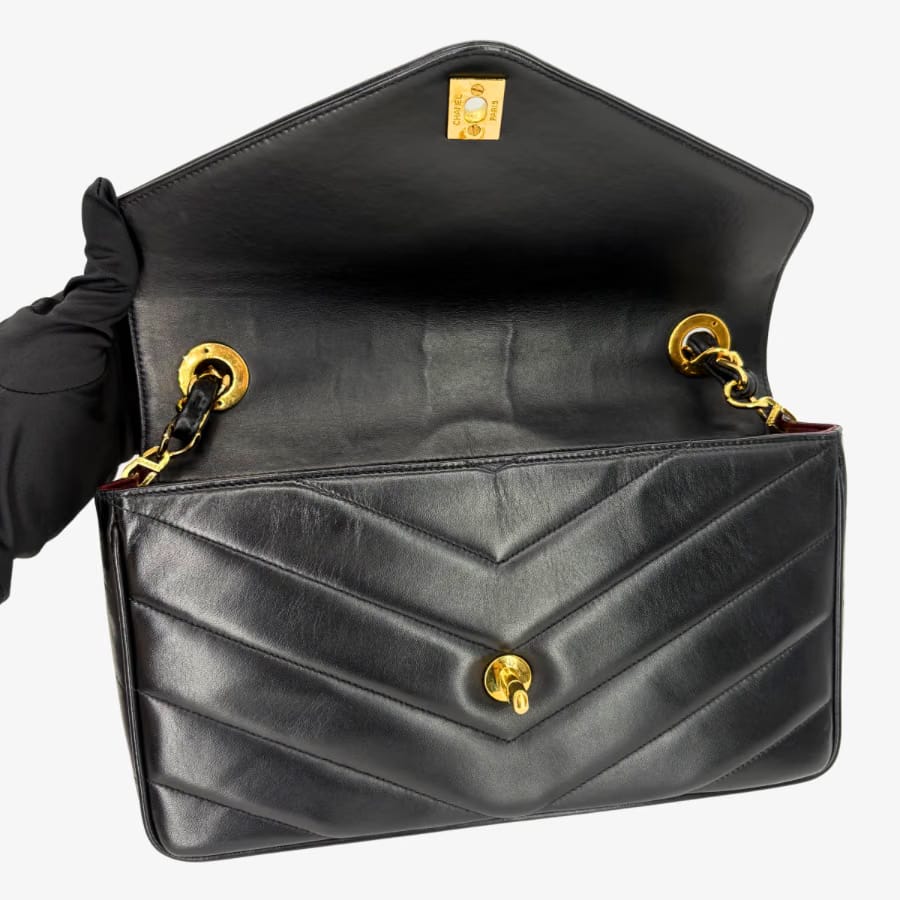 JZ835 - CHANEL Vintage Black Lambskin Chevron Flap Bag