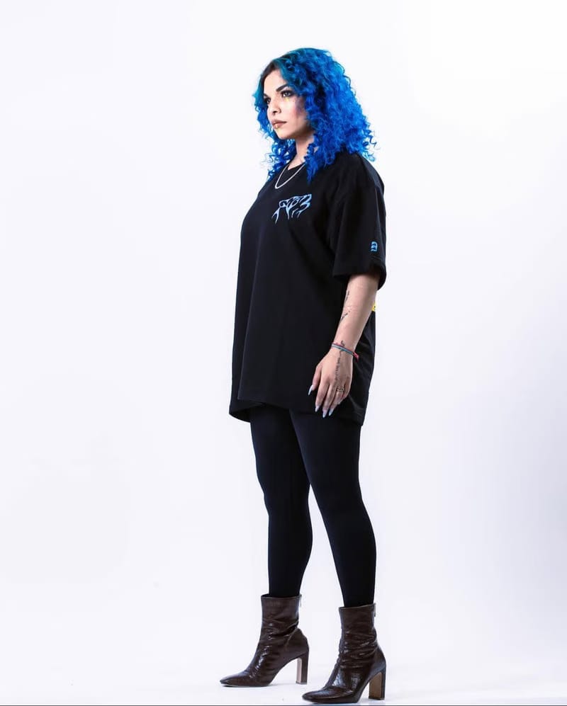I Rise Vivid Black