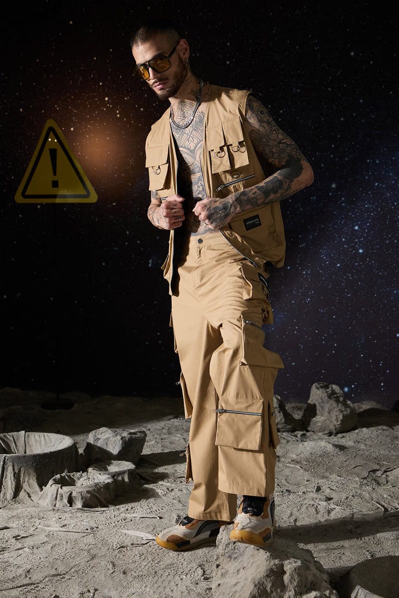 WOMEN'S BEIGE ZIPPER CARGO