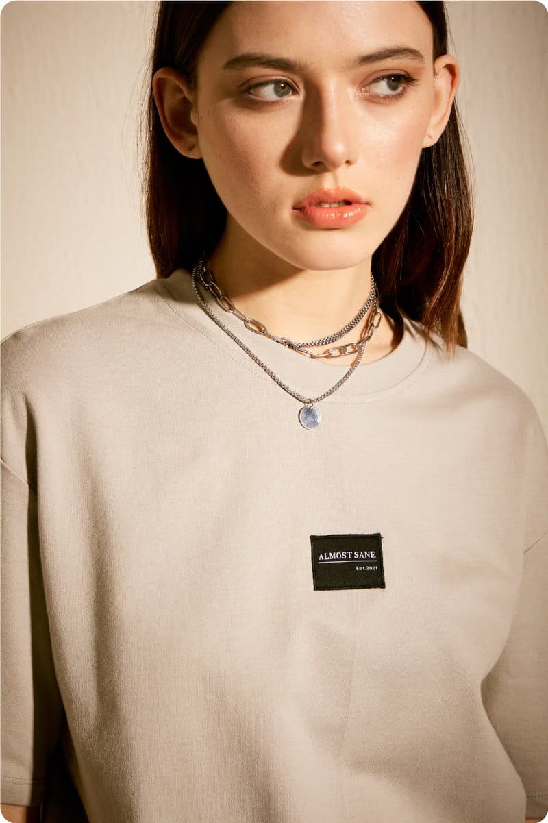 WOMEN'S GREY ESSENTIAL T-Shirt