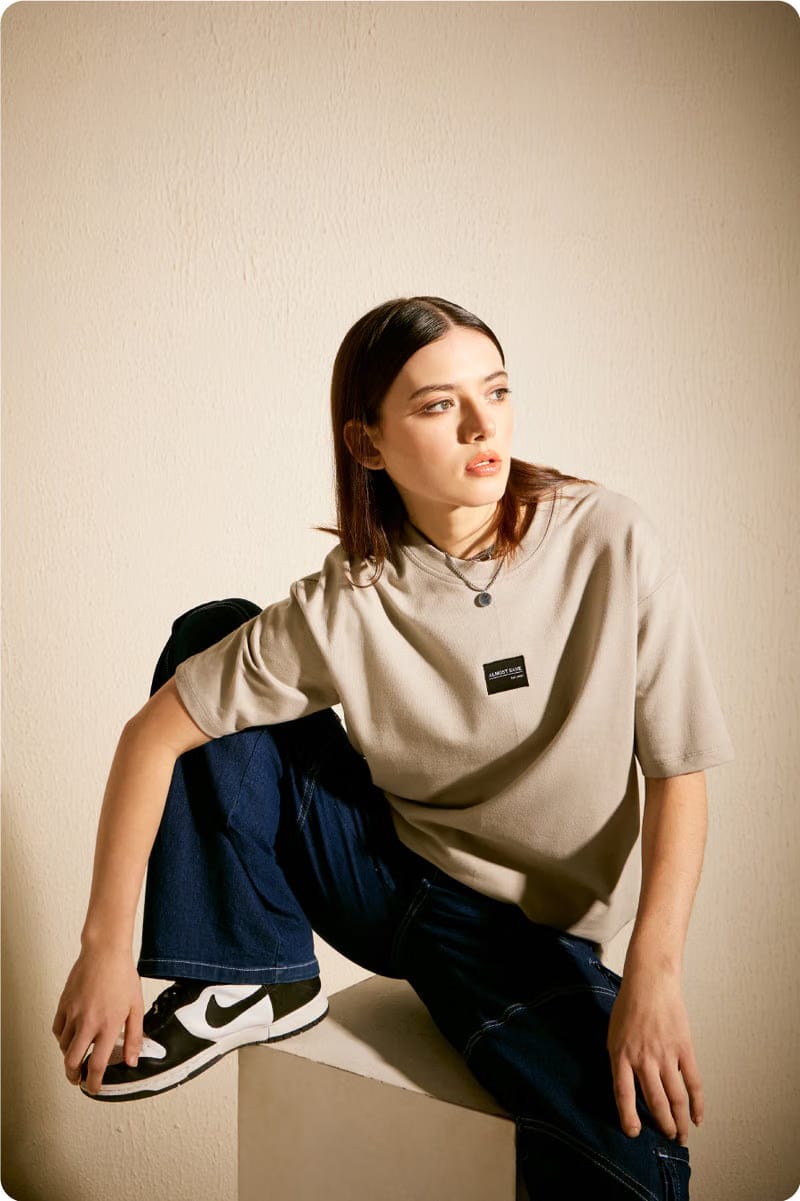 WOMEN'S GREY ESSENTIAL T-Shirt