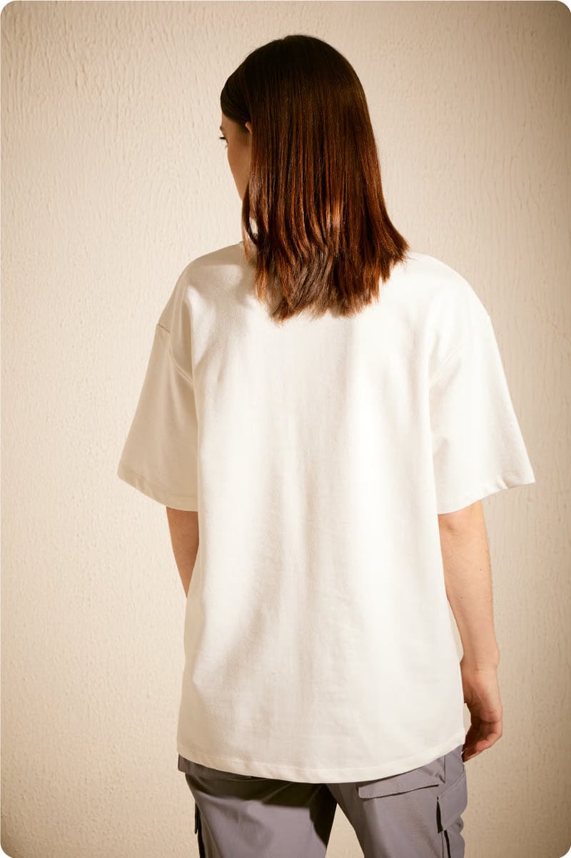 WOMEN'S WHITE ESSENTIAL T-Shirt