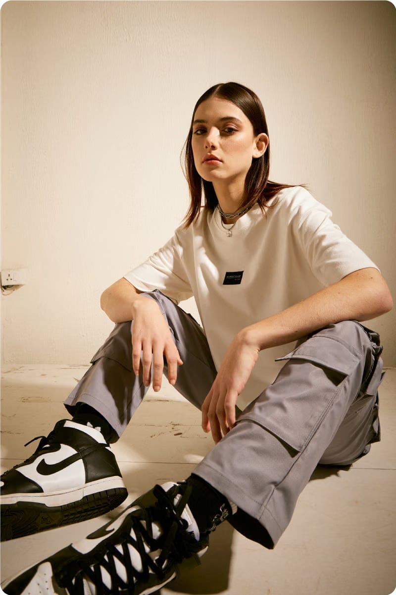 WOMEN'S WHITE ESSENTIAL T-Shirt