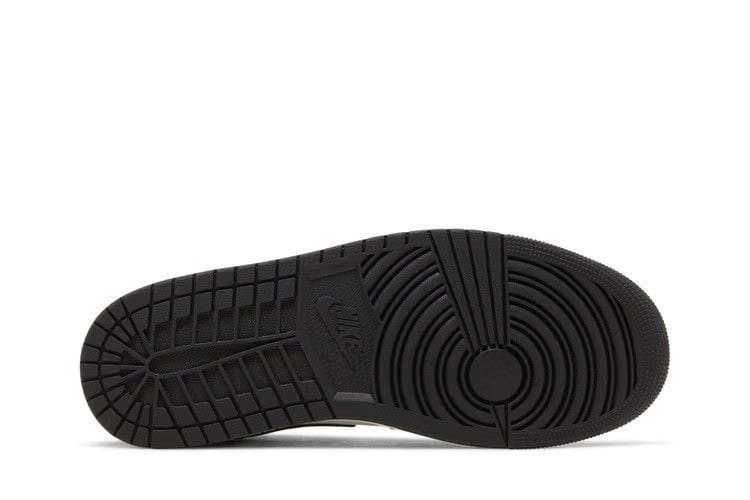 Air Jordan 1 Low Wear Away Taxi