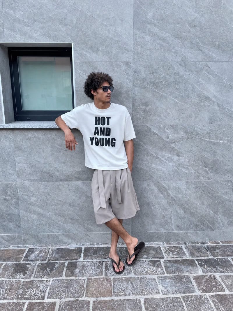 Forfksake Hot And Young T-Shirt White