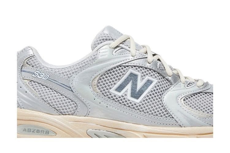530 Silver Moonbeam Distressed