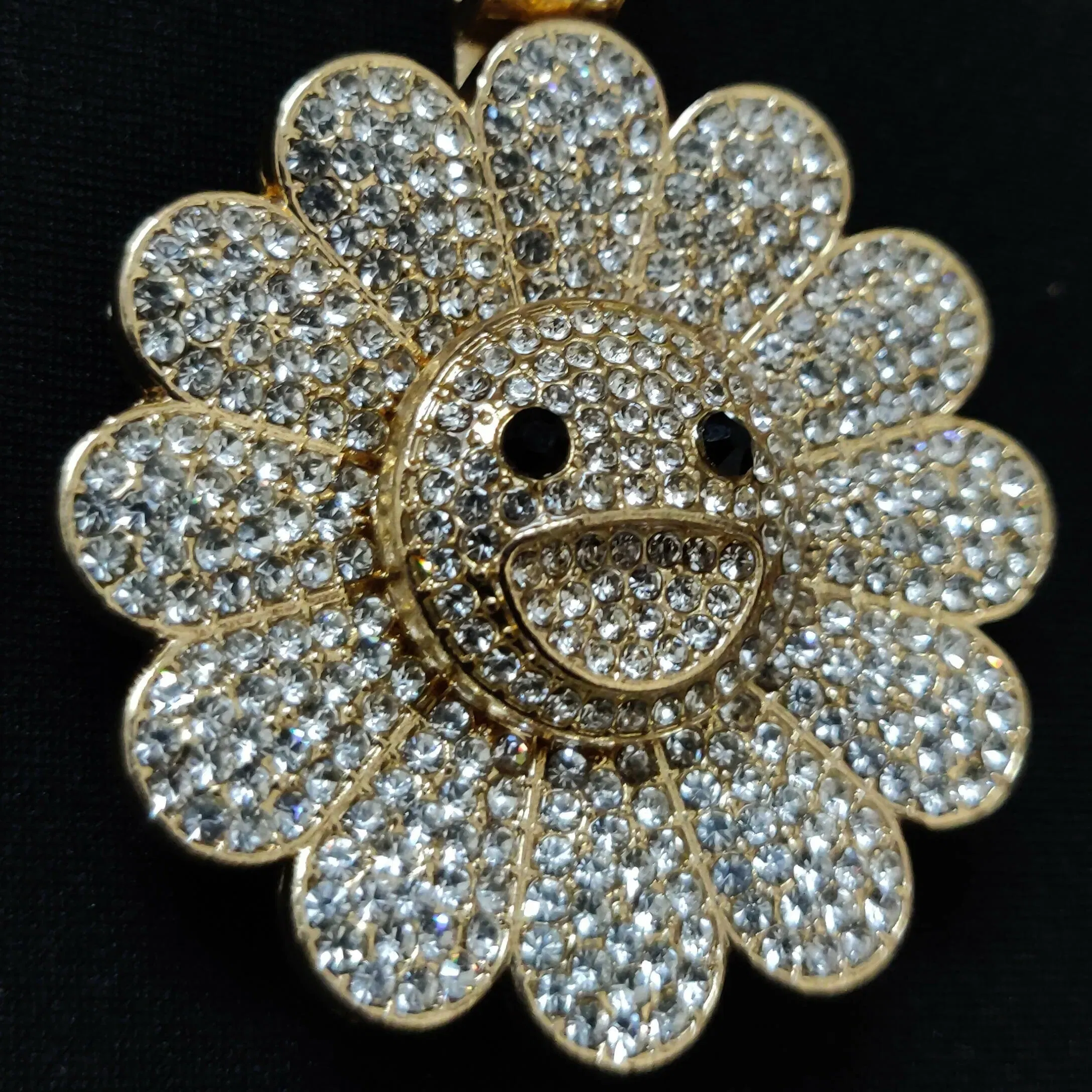 MURAKAMI FLOWER ICED OUT PENDANT (GOLD)