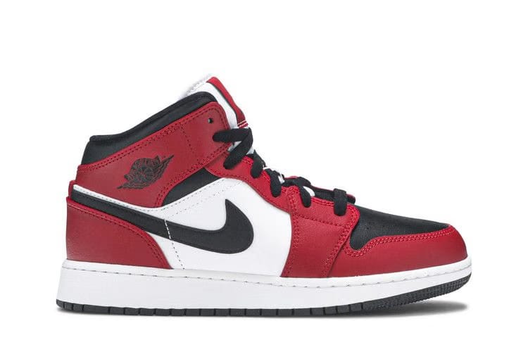 Jordan 1 Mid Chicago Black Toe GS