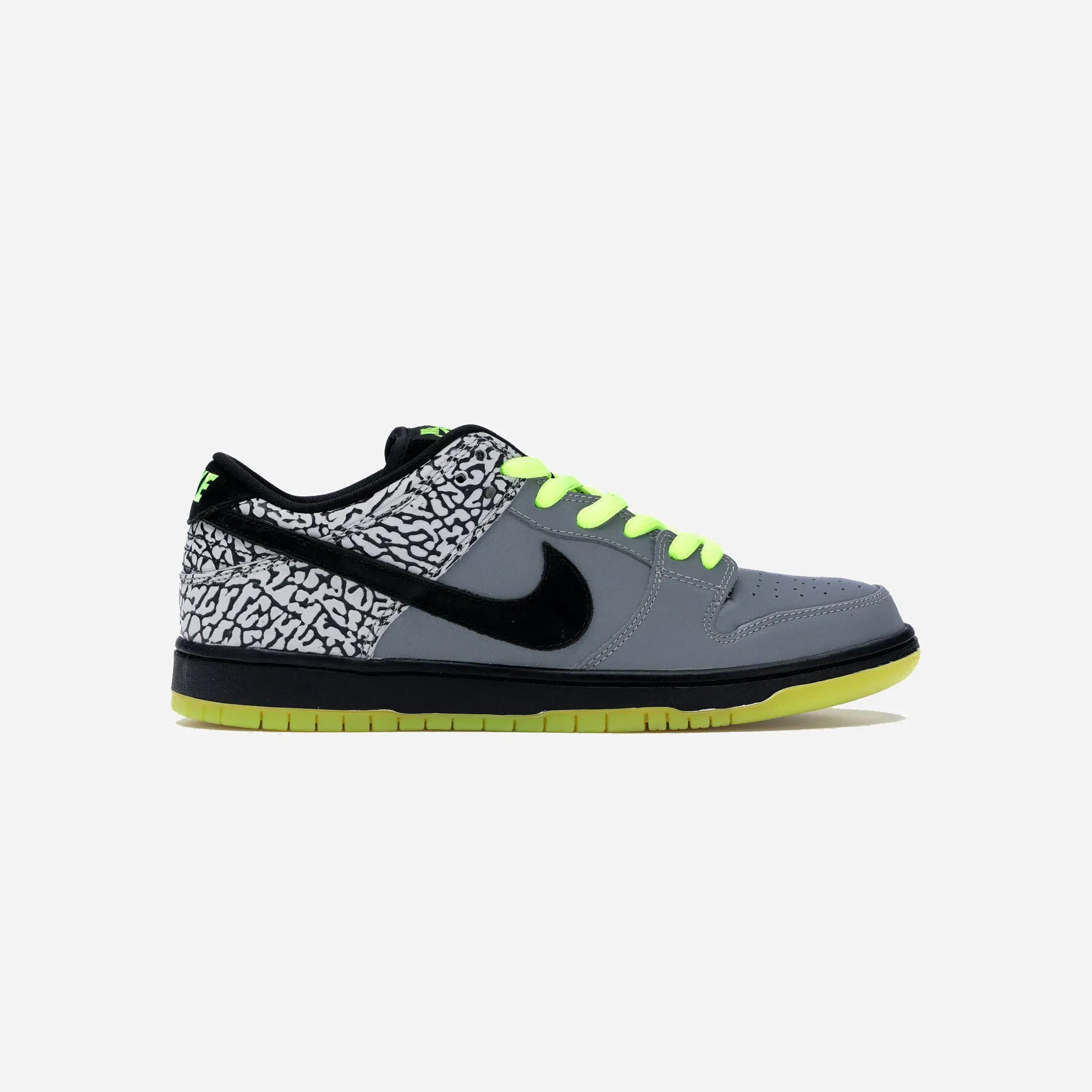 Nike SB Dunk Low Dj Clark Kent x Primitive 112