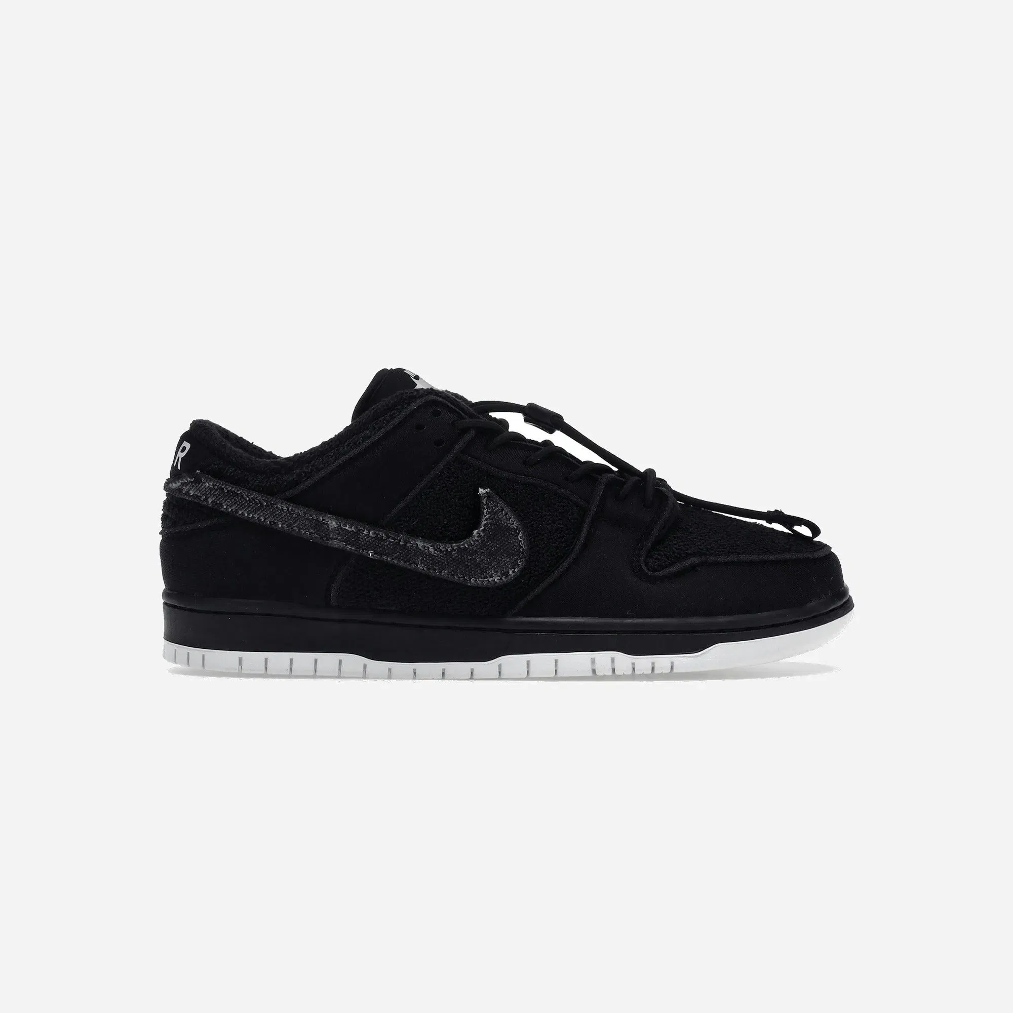 Nike Sb Dunk Low Gnarhunters