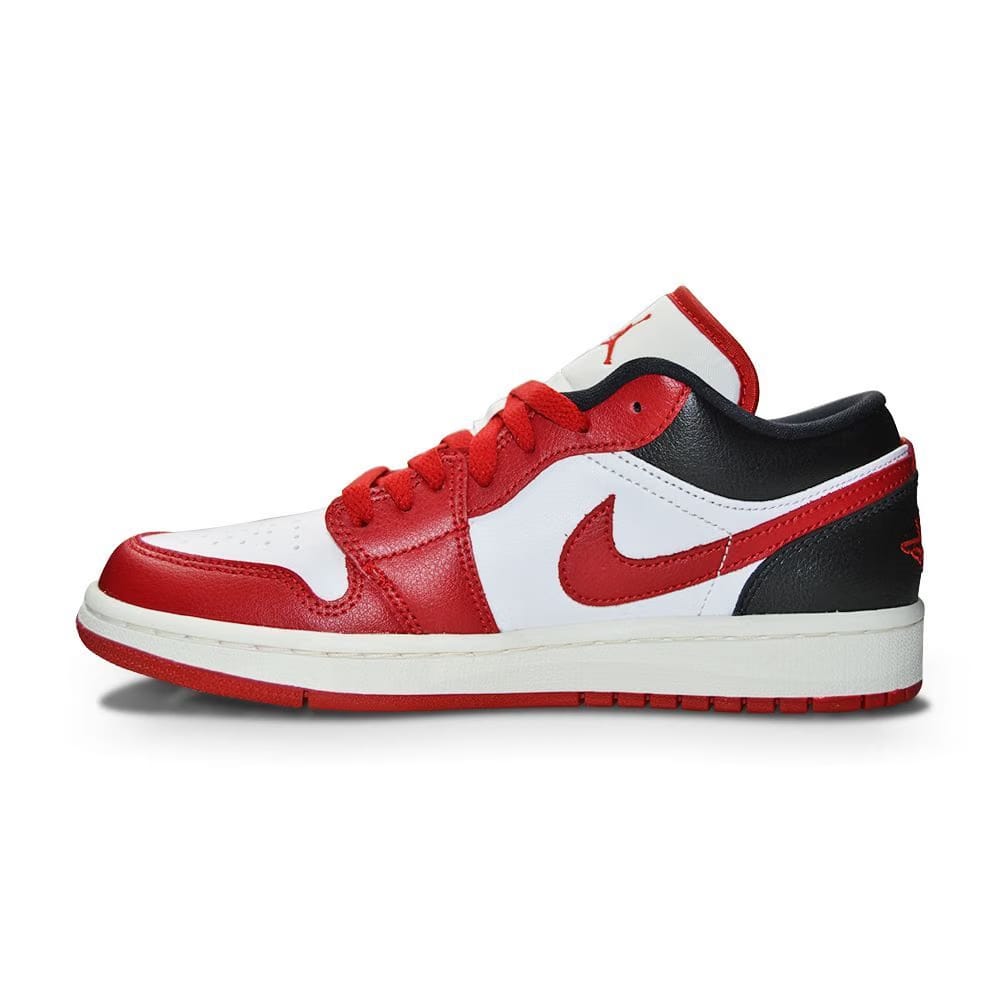 Air Jordan 1 Low Reverse Black Toe Bulls