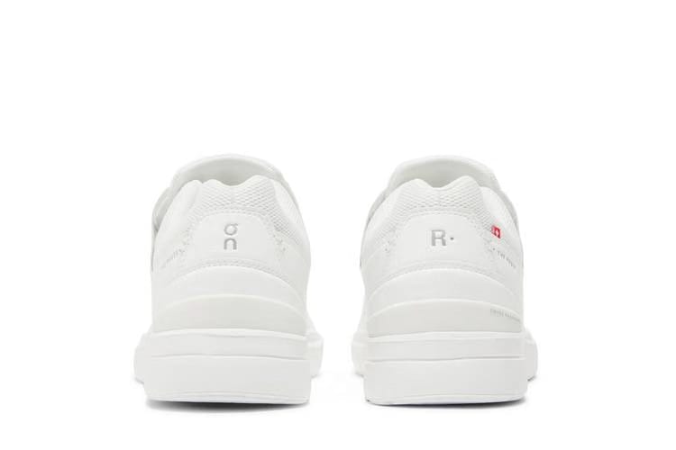 The Roger Advantage All White