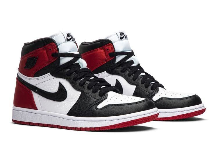 Wmns Air Jordan 1 Retro High Satin Black Toe