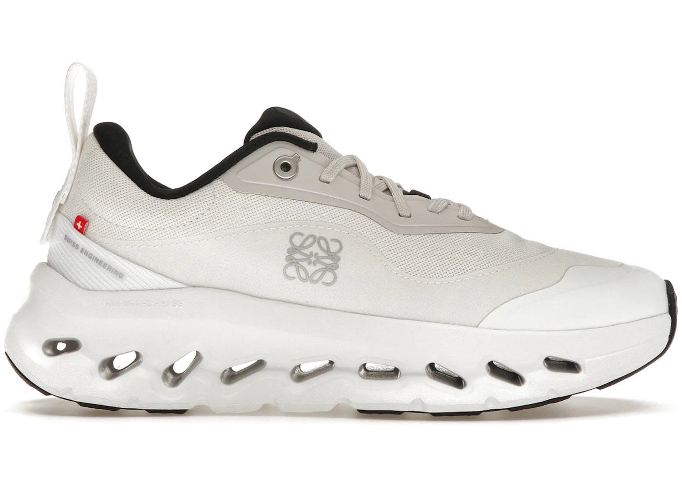 On Running Cloudtilt 2 Loewe Sand White Womens