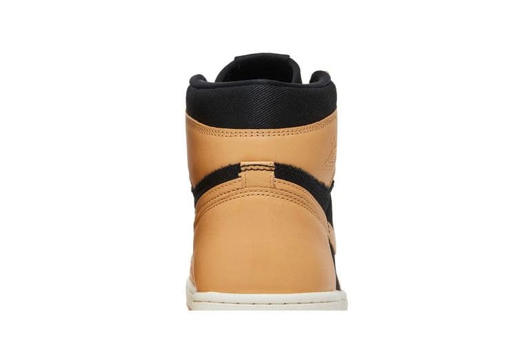 Air Jordan 1 Retro High OG Heirloom