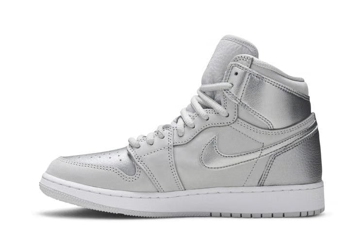 Air Jordan Jordan 1 Retro High Co Japan Neutral Grey GS – image 3 of 5 Air Jordan Jordan 1 Retro High Co Japan Neutral Grey GS – image 3 of 5