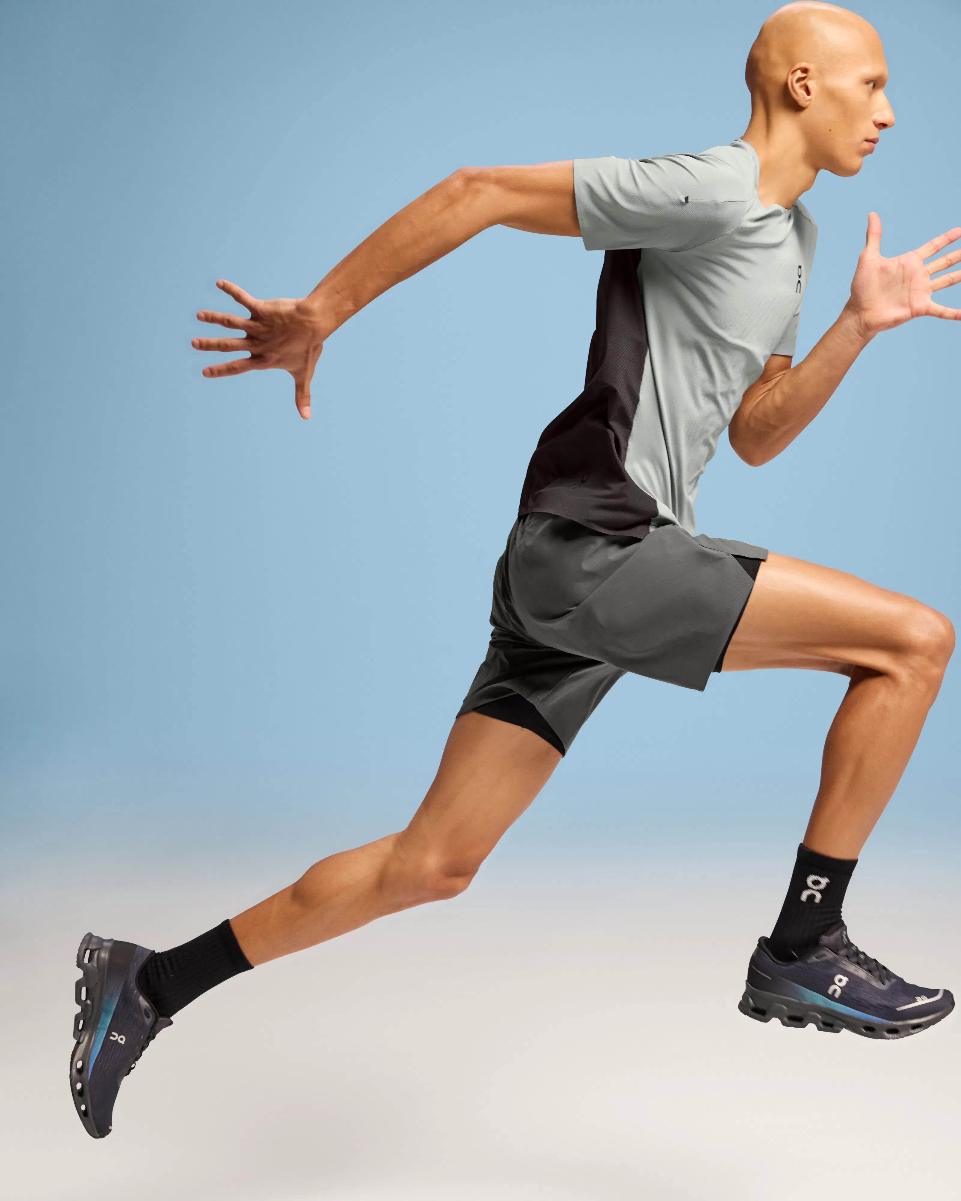 On Performance Hybrid Shorts Shadow