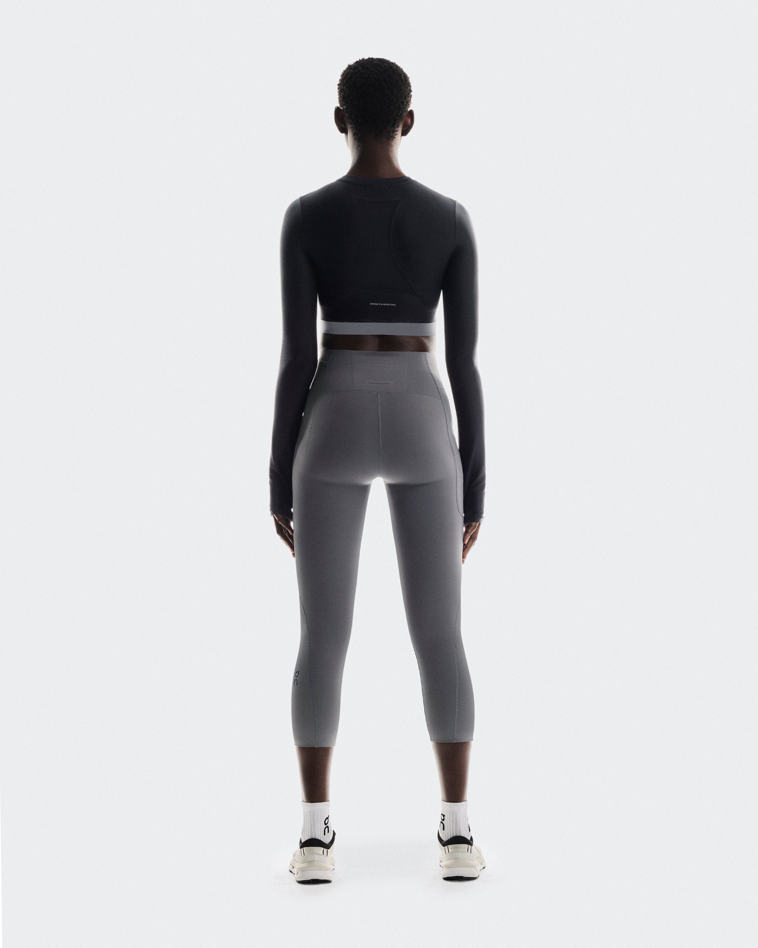 On Train Long Sleeve Crop Black