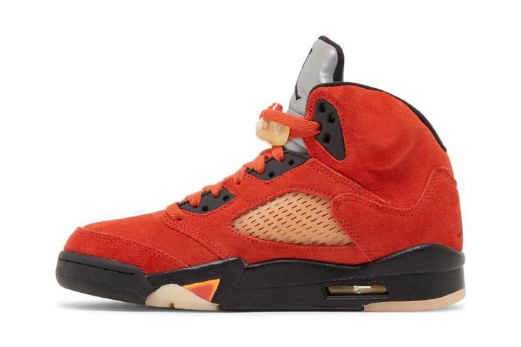 Wmns Air Jordan 5 Retro Martian SunriseBlackFire RedMuslin