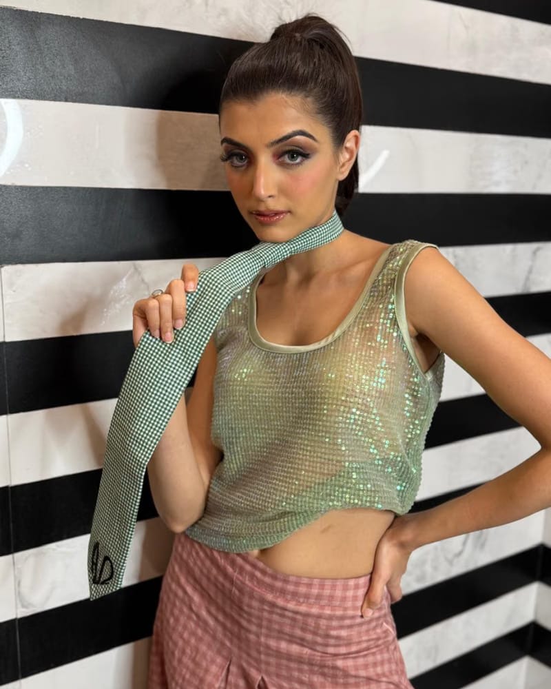 GLITCH TOP
