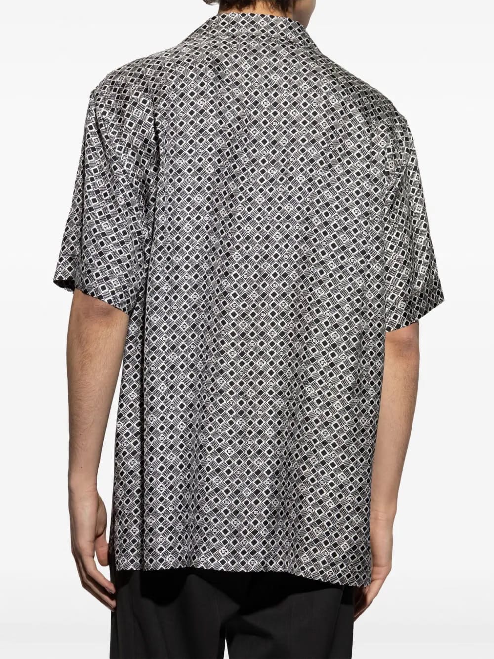 geometric-pattern shirt