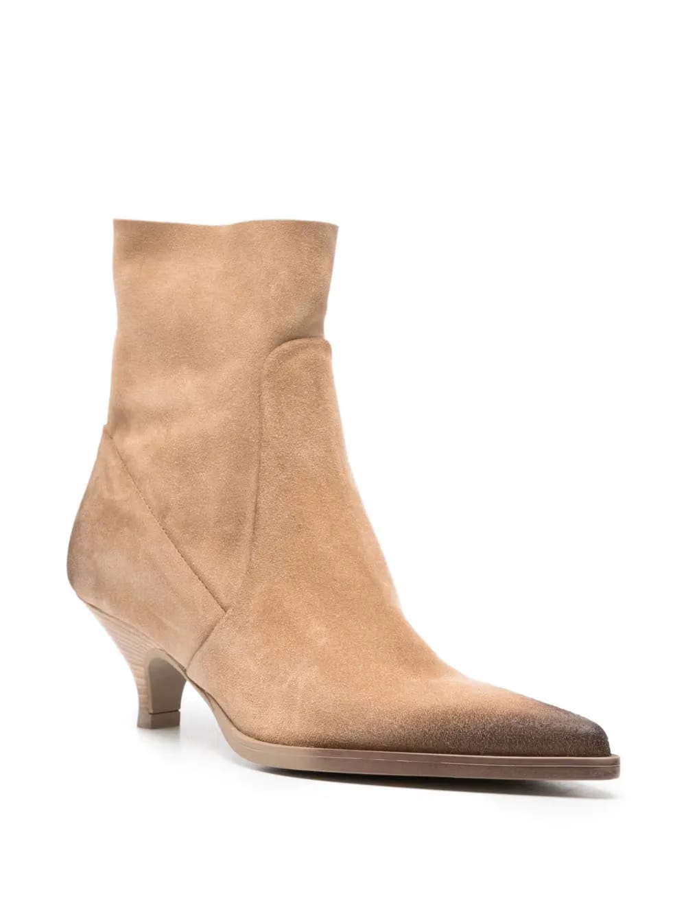 pointed toe boots