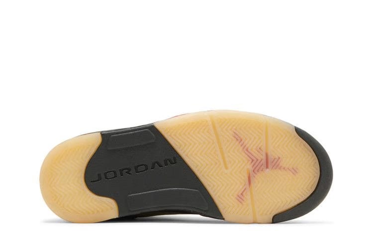 Wmns Air Jordan 5 Retro Gtx Off NoirFire RedBlackMuslin