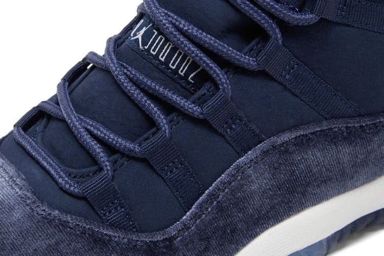 Wmns Air Jordan 11 Retro Midnight NavyMetallic SilverWhite