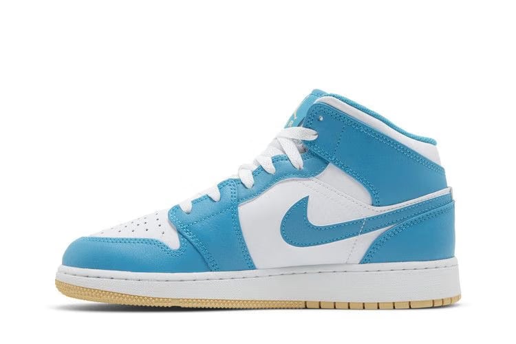 Air Jordan JORDAN 1 MID AQUATONE (GS) – image 3 of 5 Air Jordan JORDAN 1 MID AQUATONE (GS) – image 3 of 5