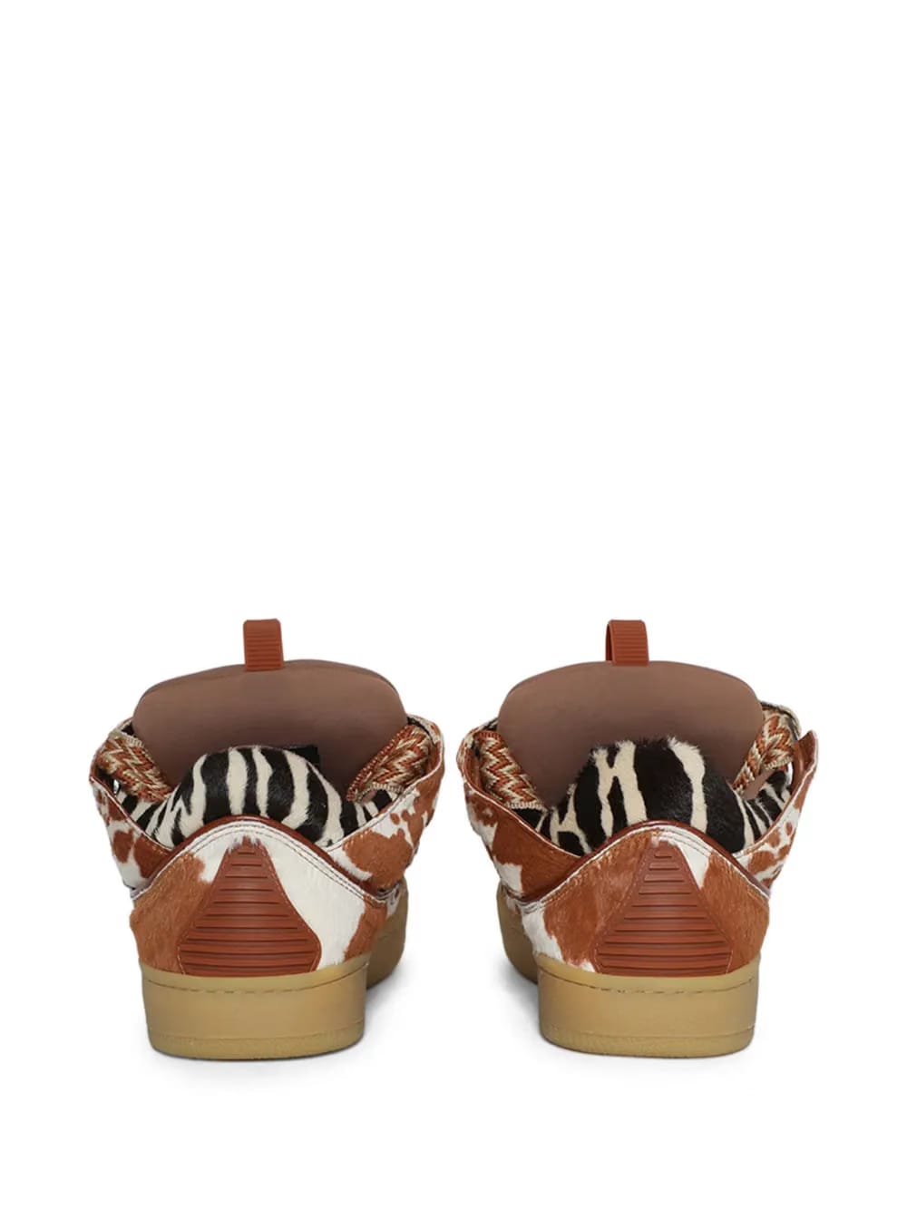 Curb sneakers
