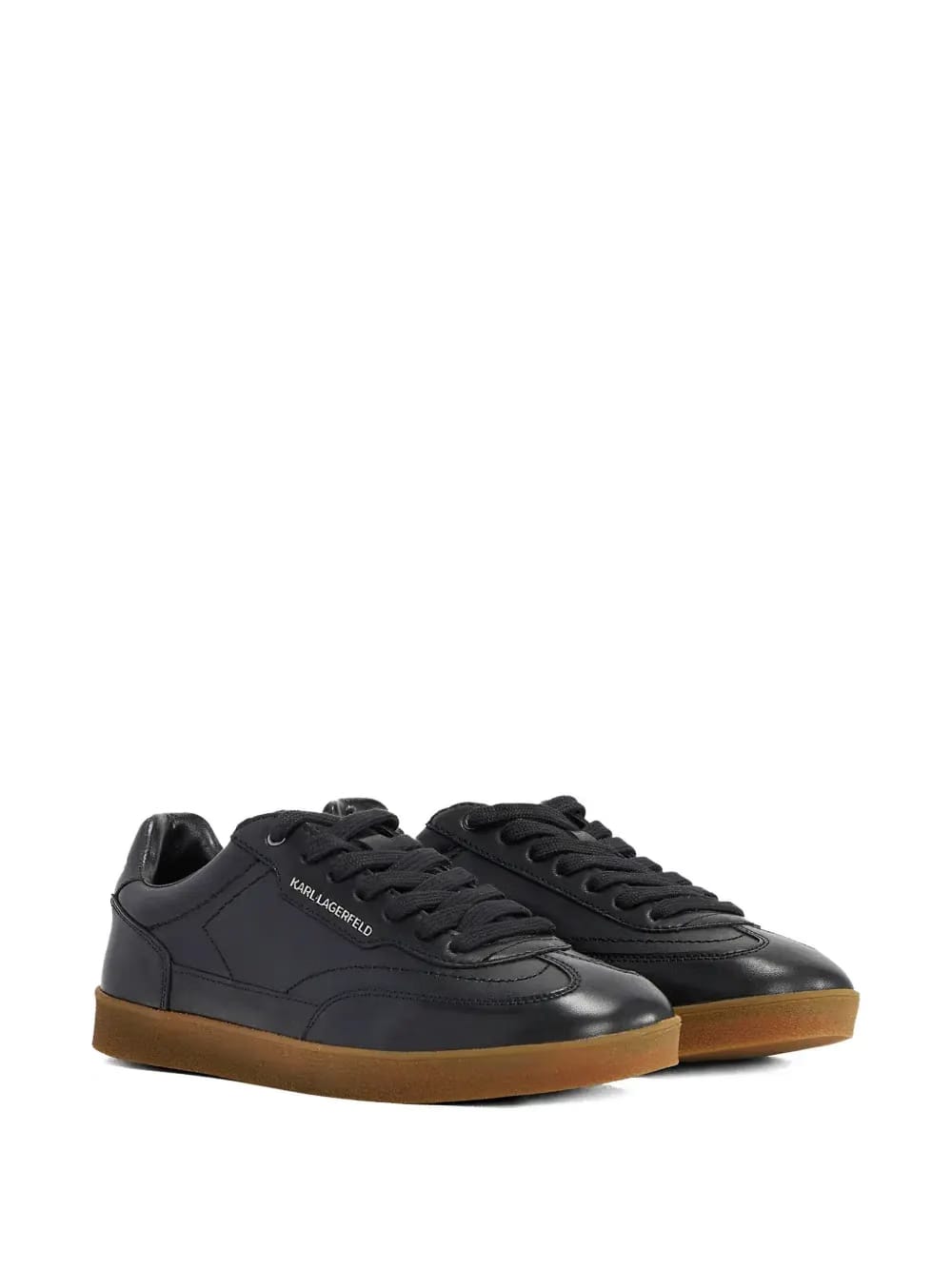 Kandidate sneakers