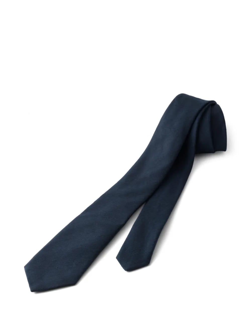 pointed-tip tie