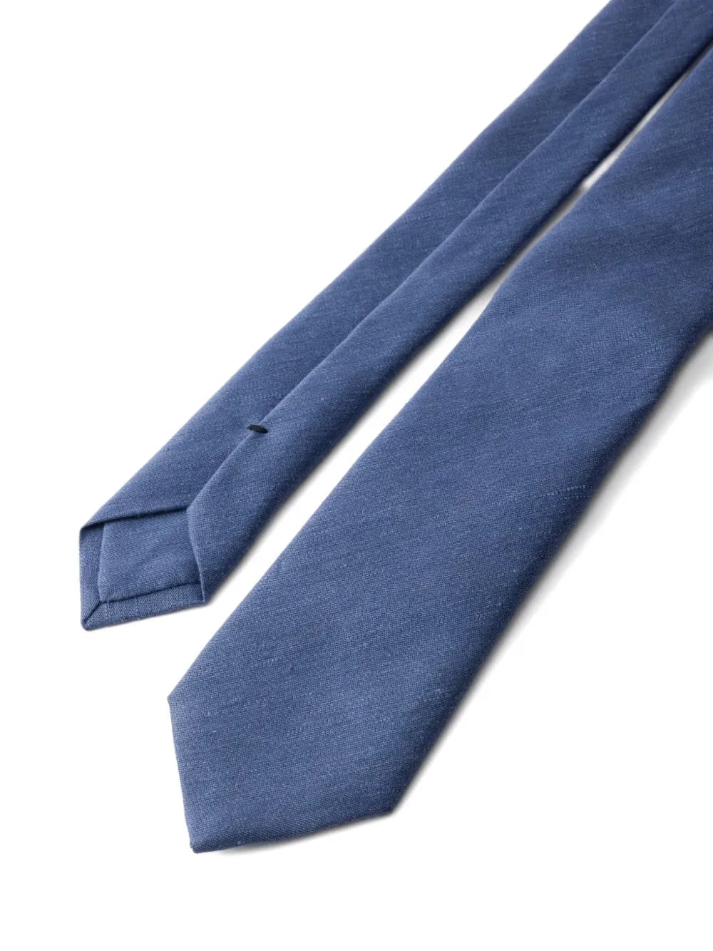 pointed-tip tie