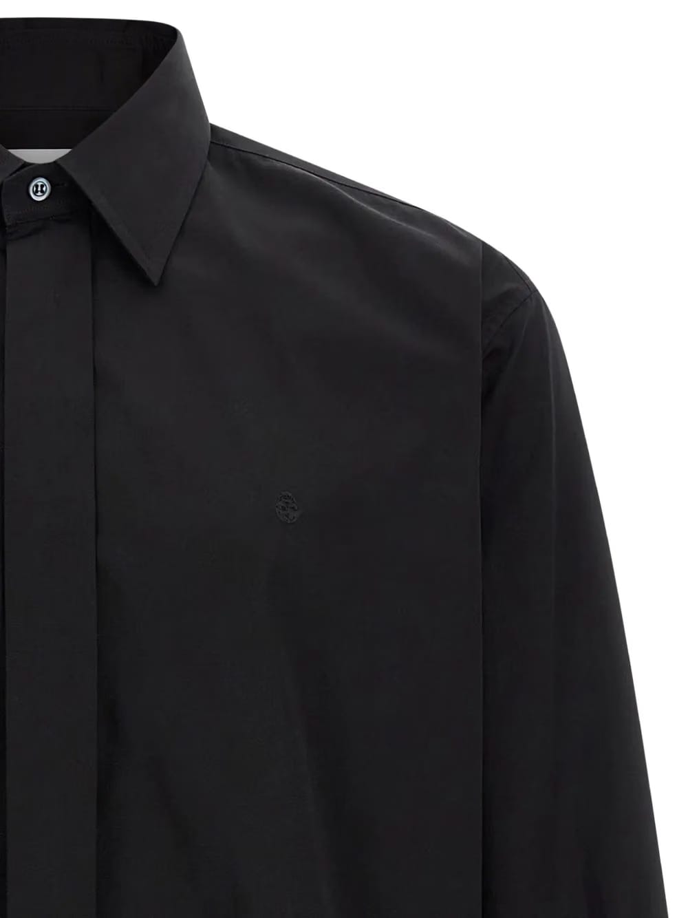 long-cuffed shirt