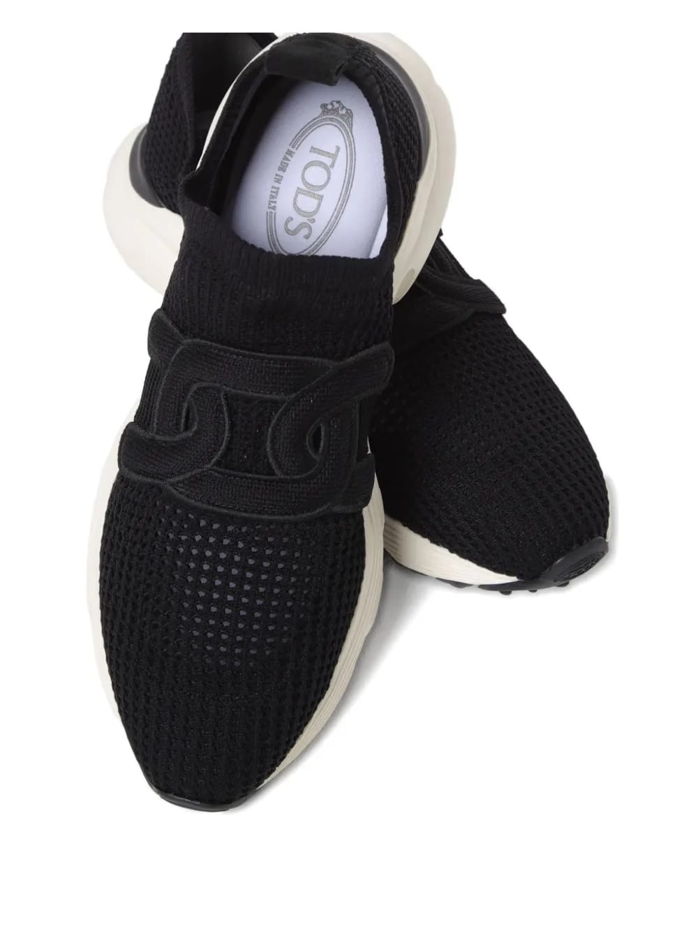 chain patch sneakers