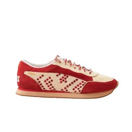 Gully Number 002 - 1980 Wizard Red