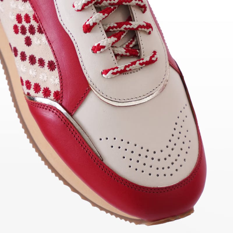 Gully Number 002 - 1980 Wizard Red