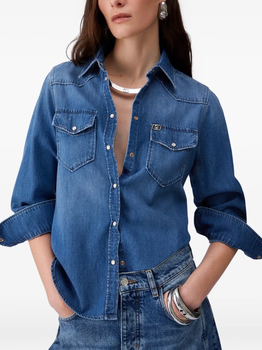 denim wash shirt