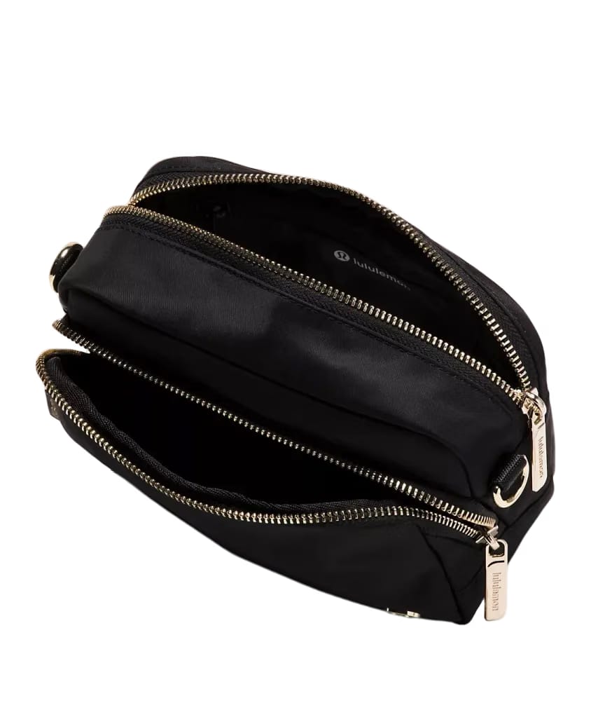 Lululemon Everywhere Crossbody Bag 2L Metal Hardwar Black/Golde