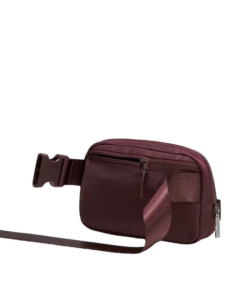 Lululemon Everywhere Belt Bag 1L Goodnight Plum
