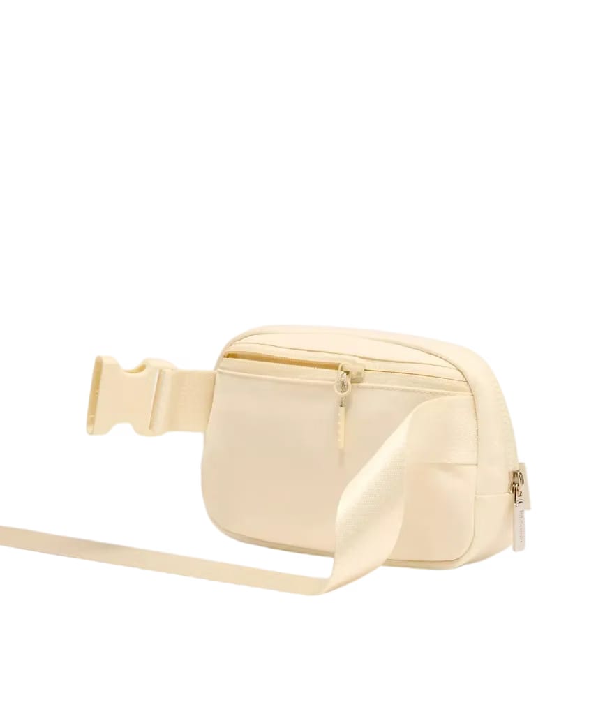 Lululemon Everywhere Belt Bag 1L Butter Cream