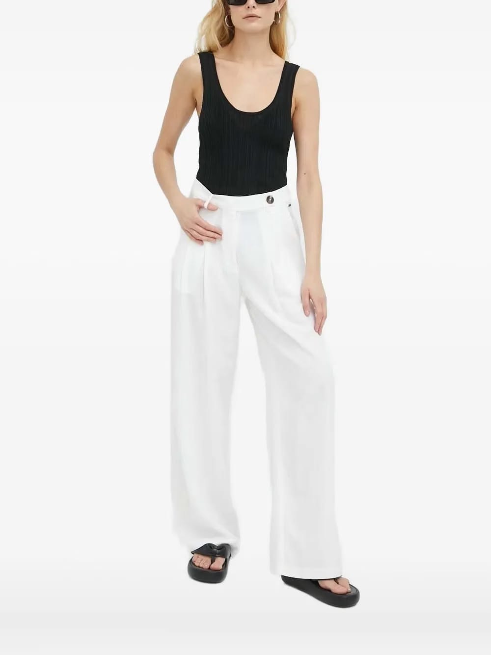 ribbed scoop-neck tank top